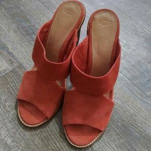 UGG women's sandal size 10